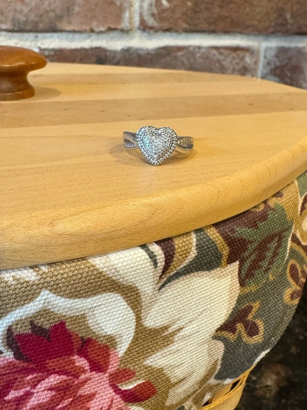 Sterling Silver Sweetheart Ring with Genuine Diamonds Size 7